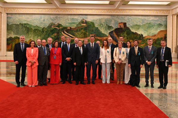 Benito Urban participa a la delegación del Presidente en su viaje oficial a China