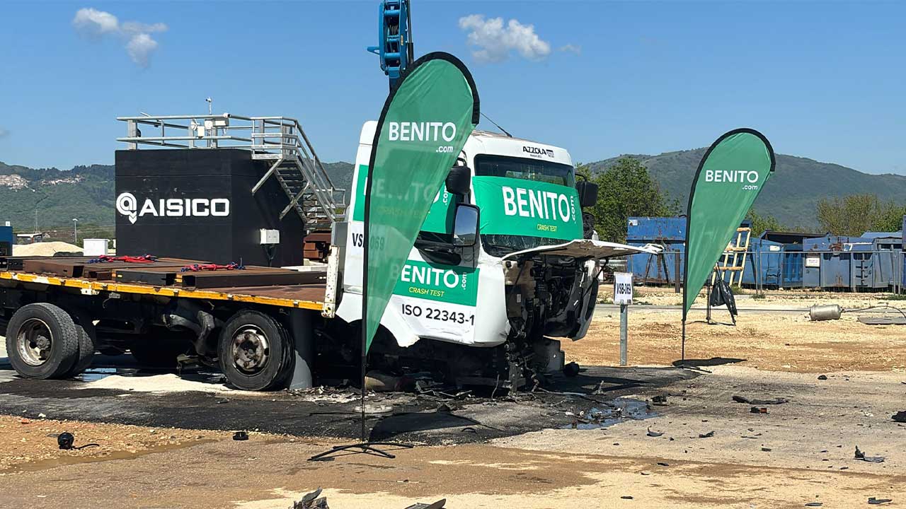 CRASH TEST: DEFENDER M30 HM3009FR FR – dissuasore antiterrorismo fisso