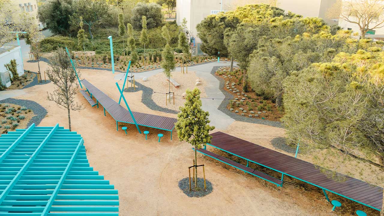 Centipede Table Project in Santa Cristina d'Aro